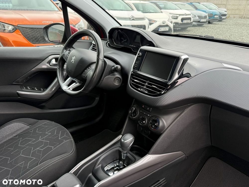 Peugeot 2008 1.2 Pure Tech Active S&S EAT6 - 5