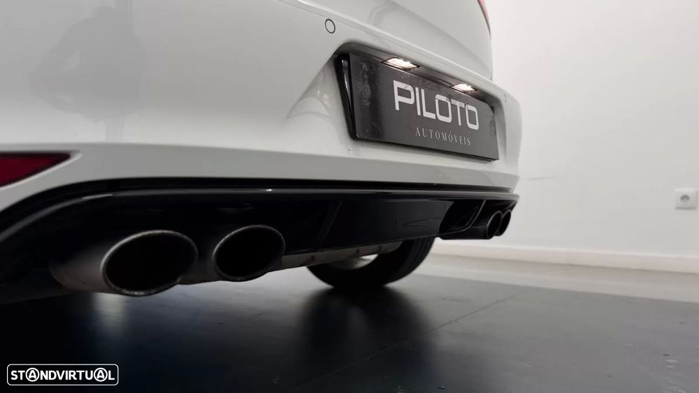 VW Golf R 4Motion BlueMotion DSG - 15