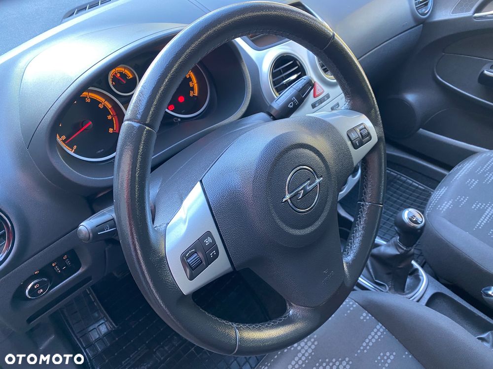 Opel Corsa 1.4 16V Active - 9