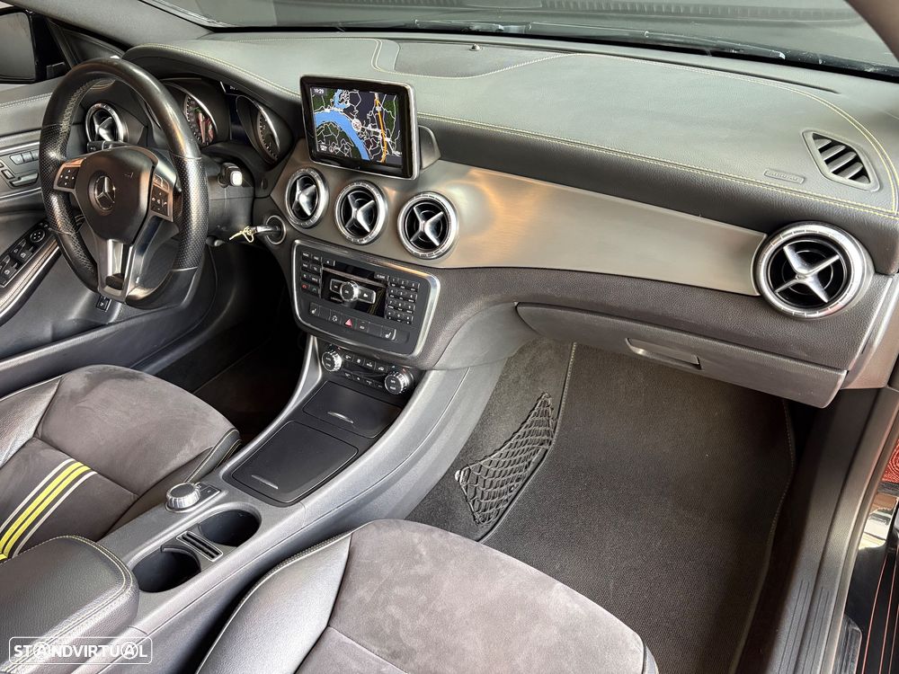 Mercedes-Benz CLA 220 CDI 7G-DCT AMG Line - 16