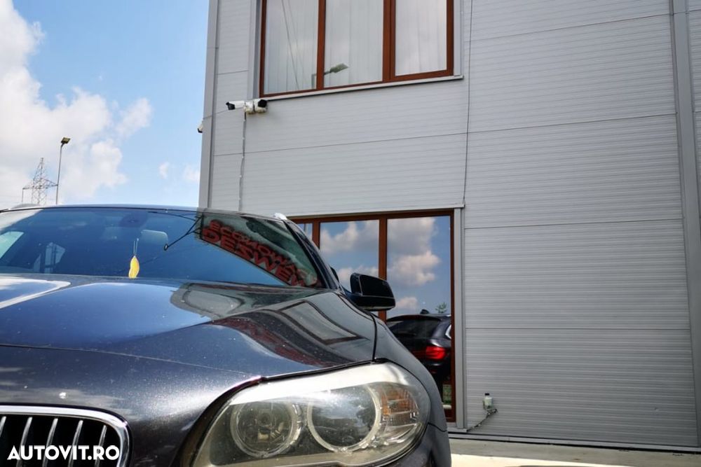 Far stanga/dreapta BMW F10/F11 fara xenon - 2