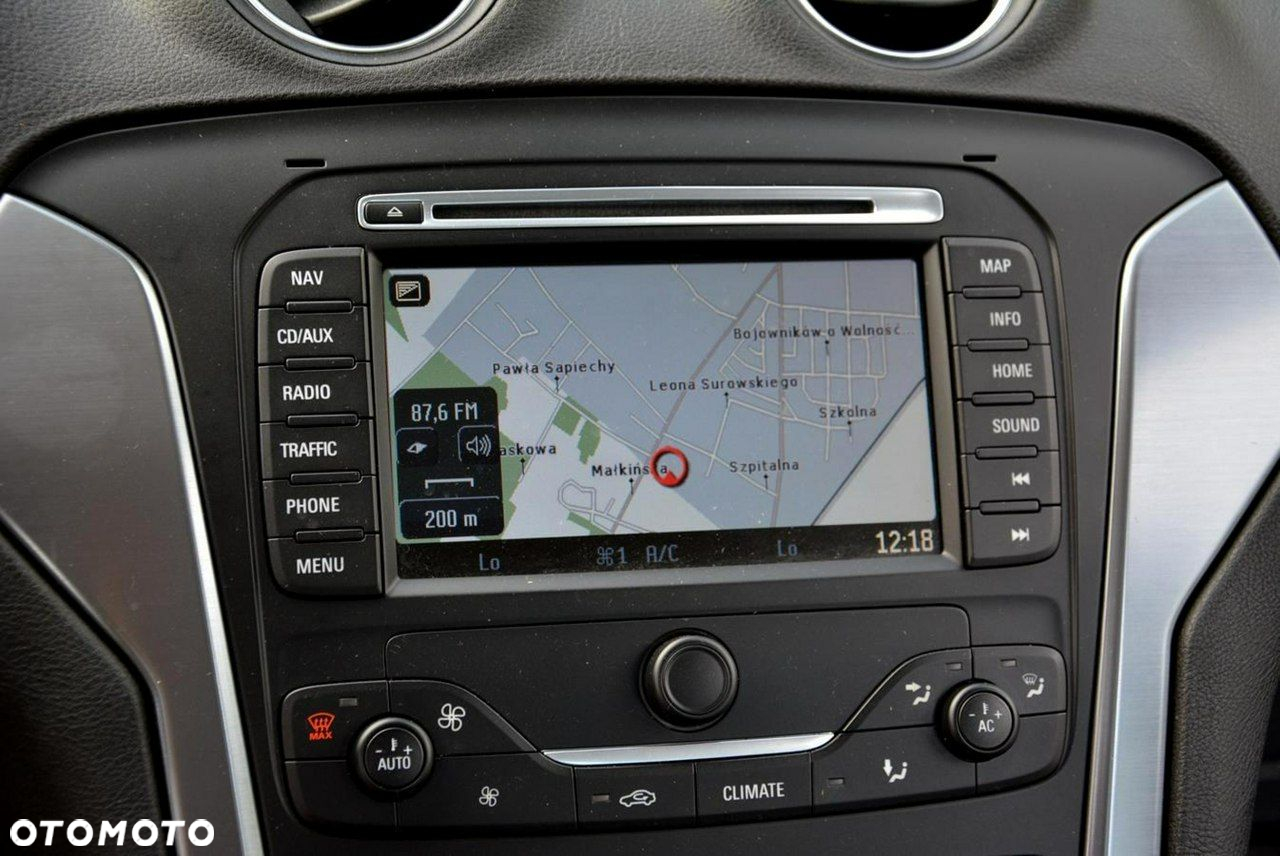 Ford Mondeo 2.0 EcoBoost Titanium - 28