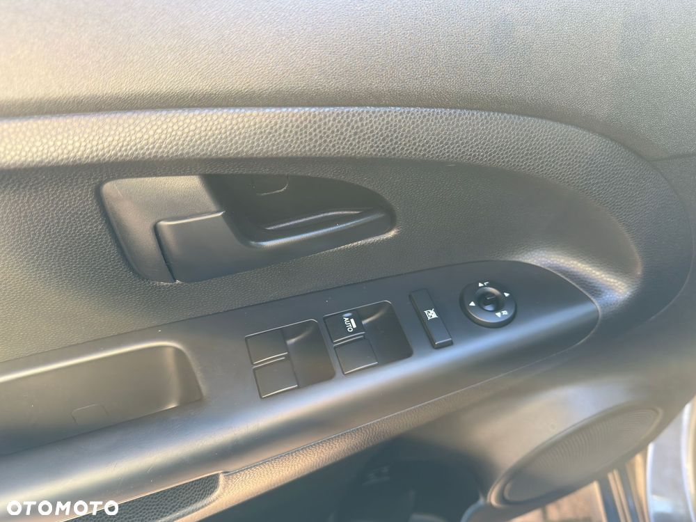 Kia Venga 1.4 CVVT Attract - 11