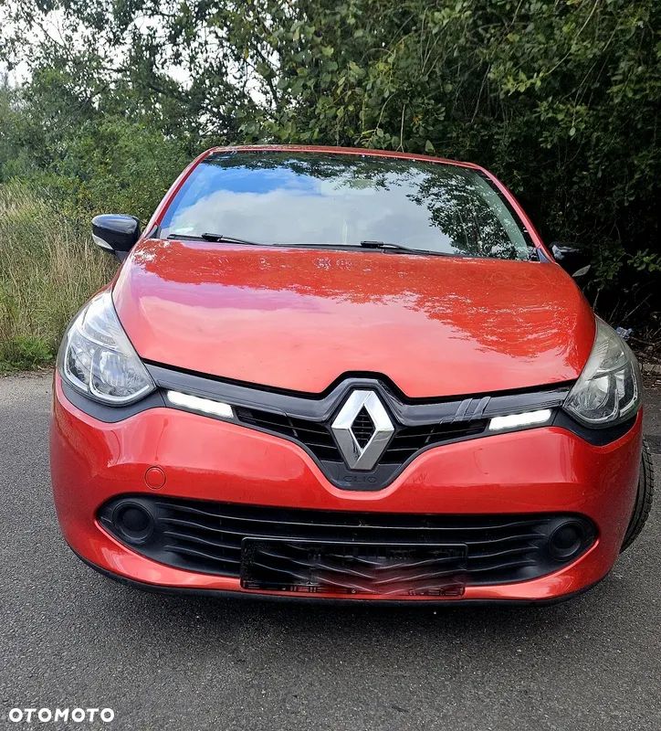 Renault Clio 1.2 16V 75 Expression - 12