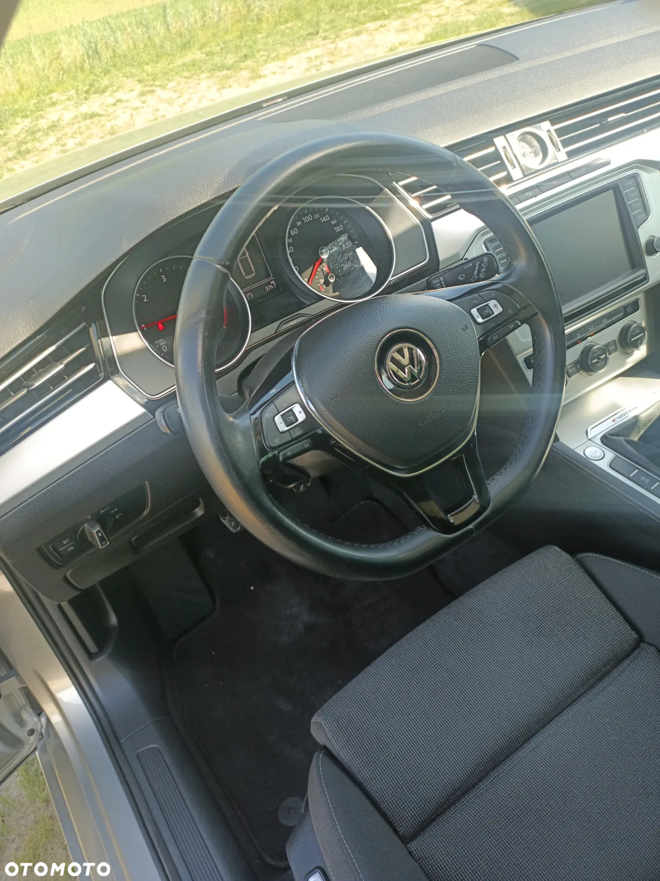 Volkswagen Passat - 20