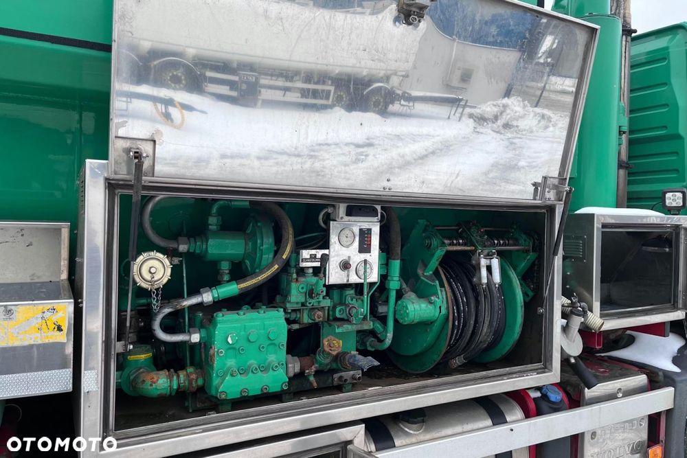 Volvo FMX 370 WUKO KIPROWANA szambiarka asenizacja 18 tys litrow 15/3 E5 - 24