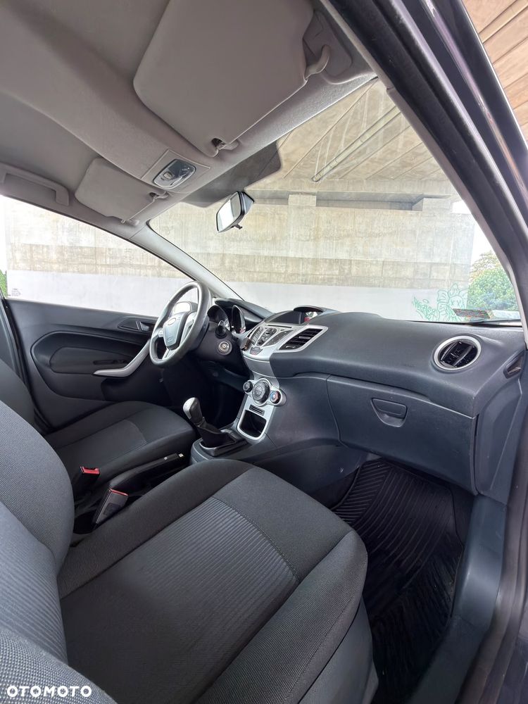 Ford Fiesta 1.25 Ambiente - 11