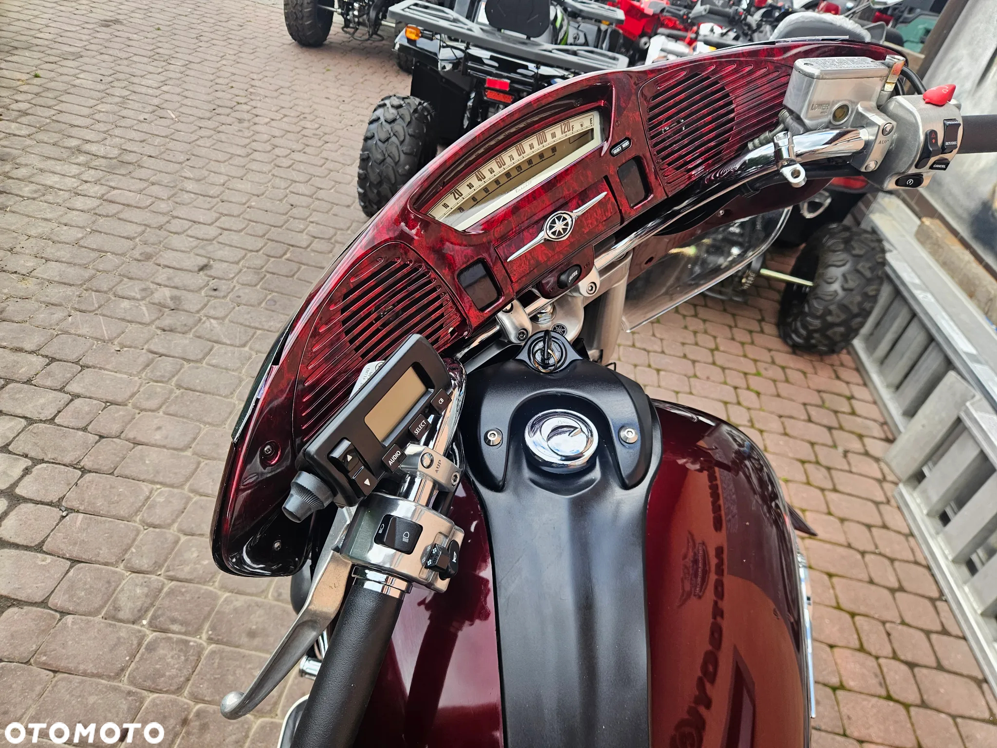Yamaha Venture - 28