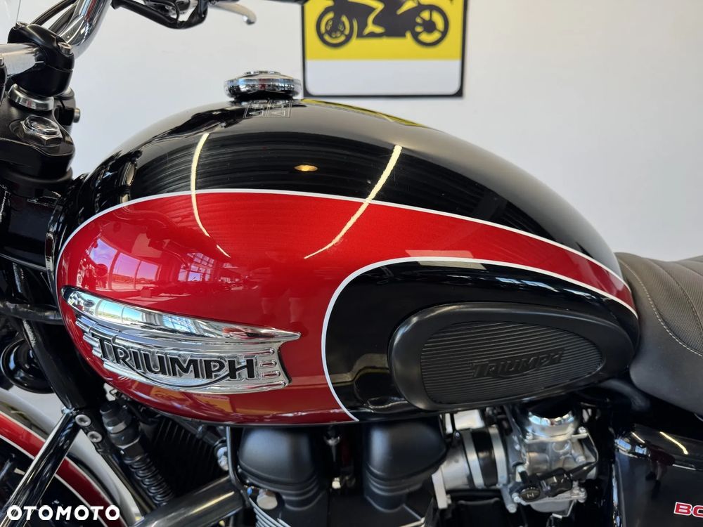 Triumph Bonneville - 22