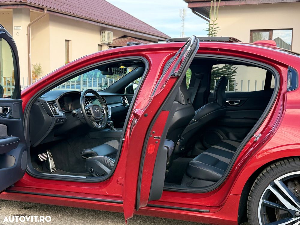 Volvo S60 T5 R-Design - 39