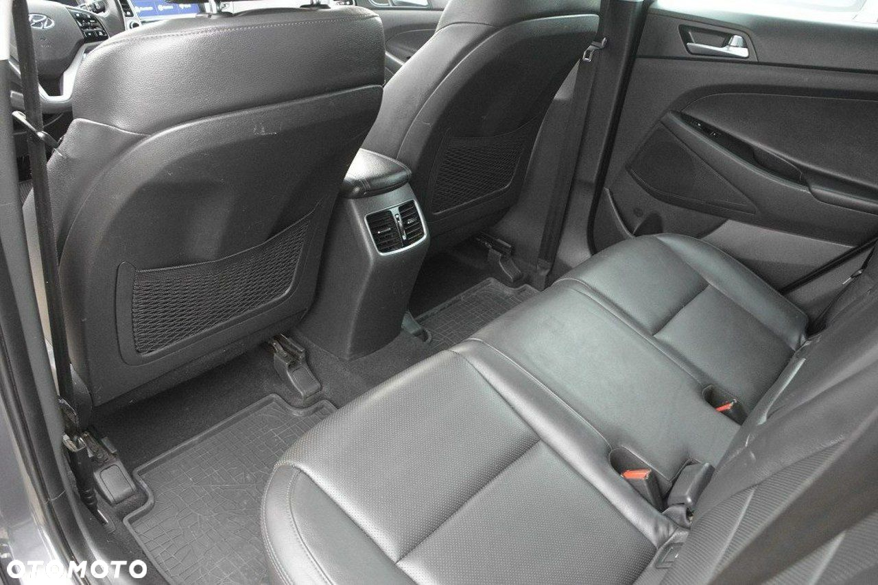 Hyundai Tucson - 32