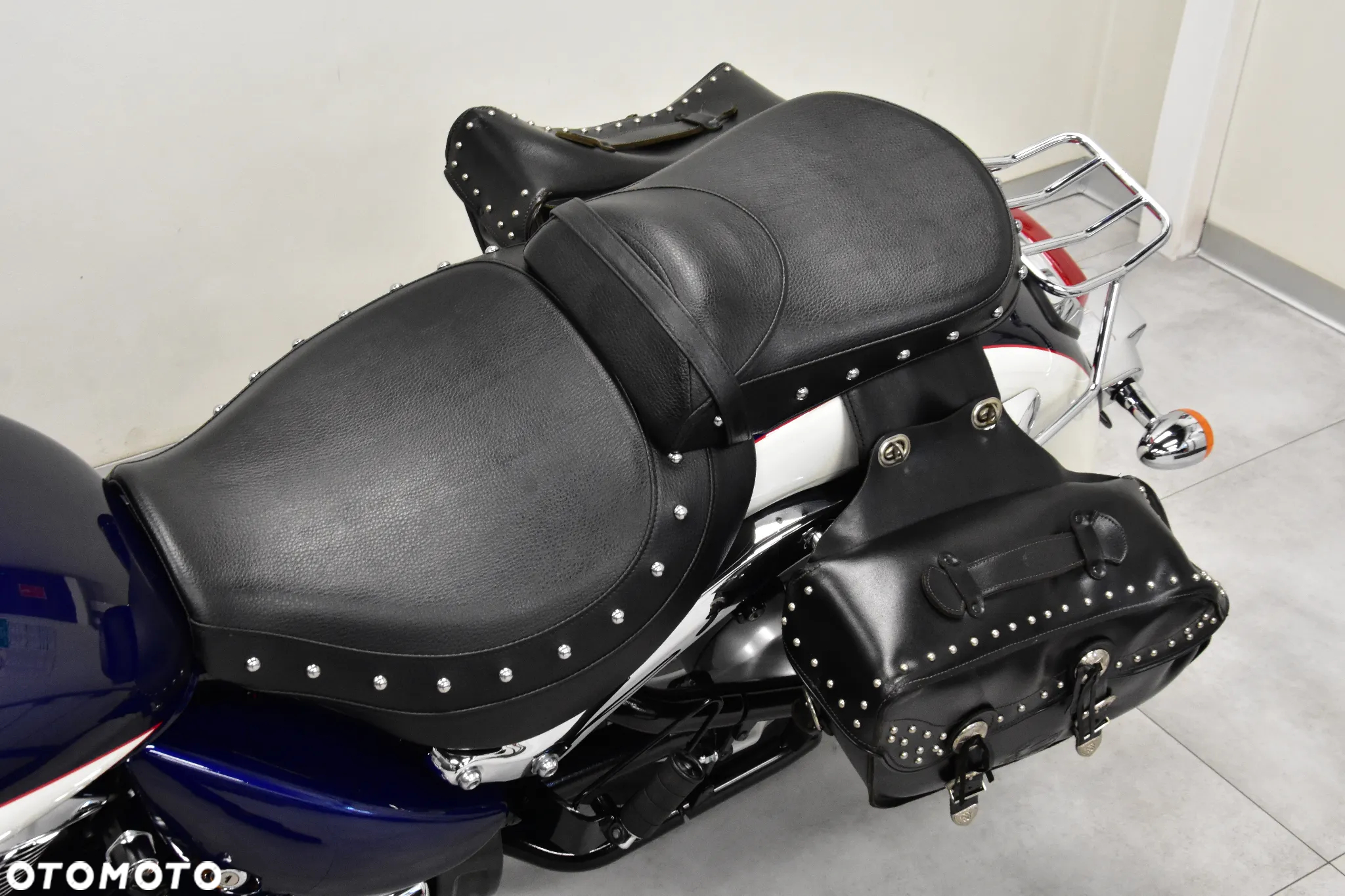 Suzuki Intruder - 17