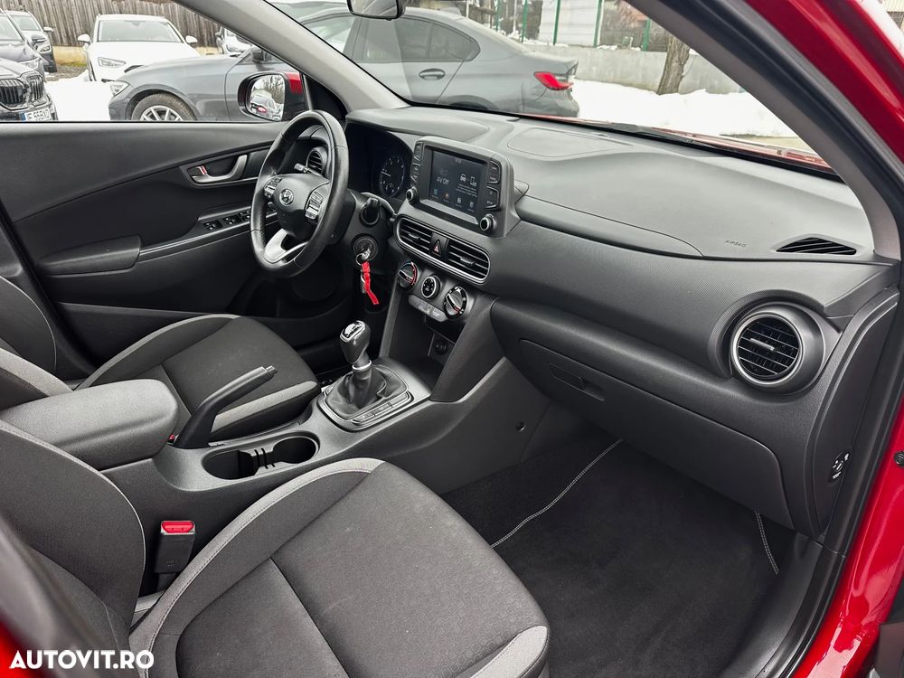 Hyundai KONA - 11