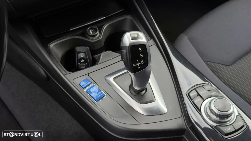 BMW 118 dA Line Sport - 14