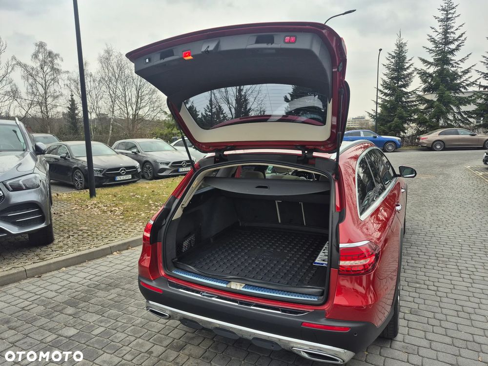 Mercedes-Benz Klasa E 220 d 4-Matic AMG - 25