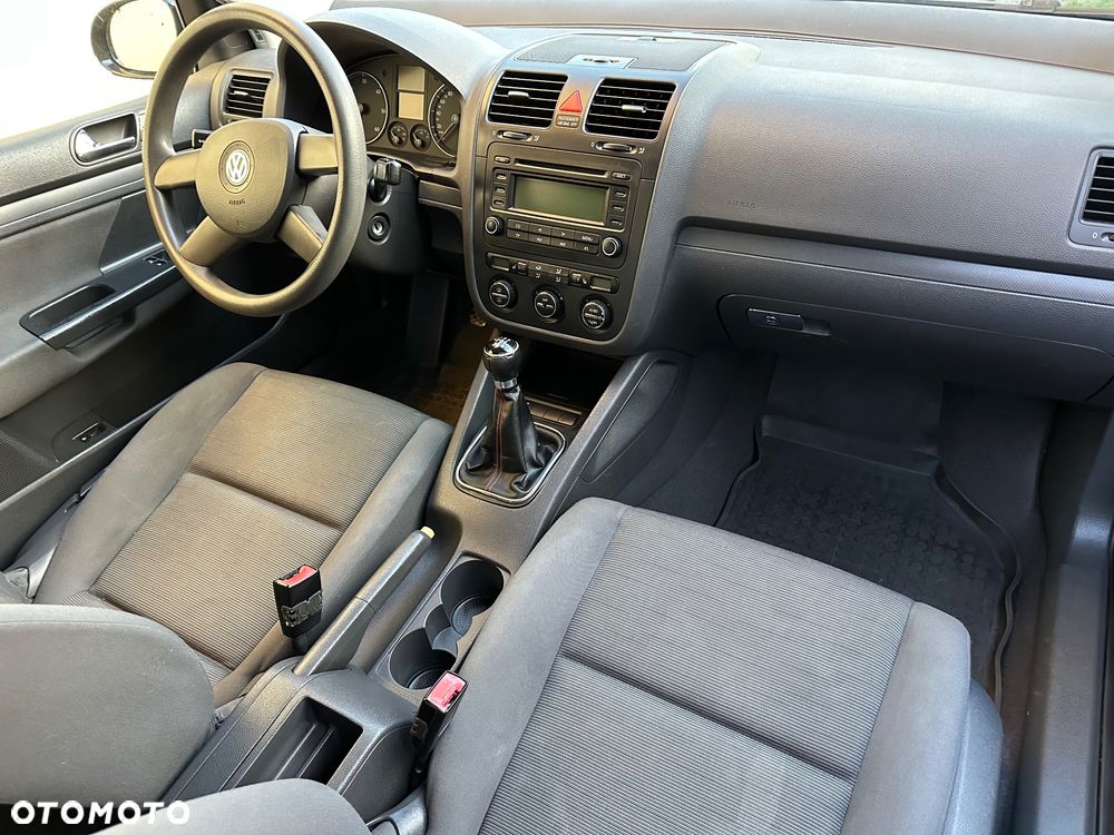 Volkswagen Golf - 10