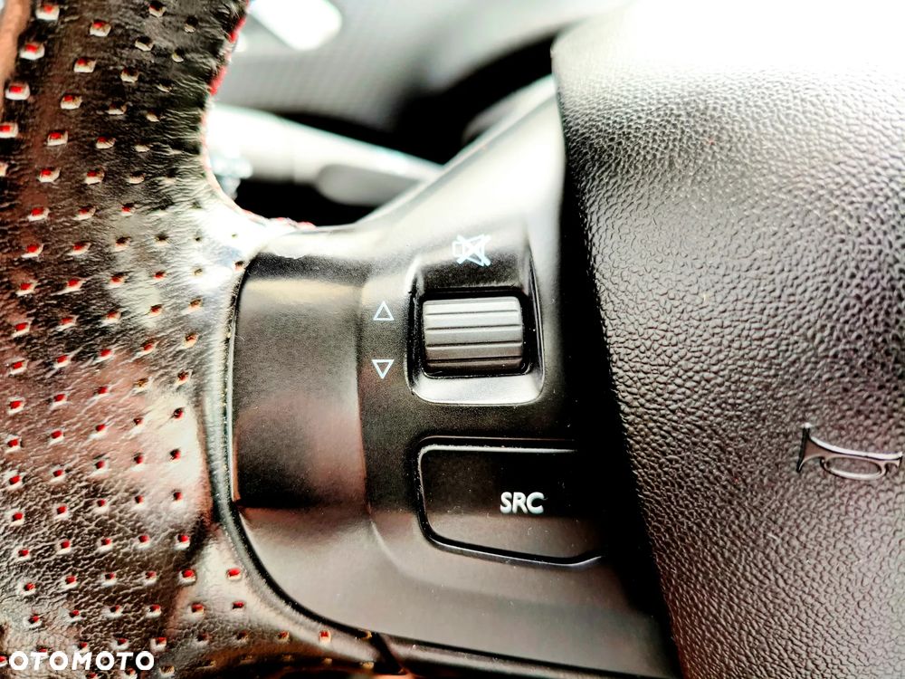 Peugeot 2008 PureTech 110 Stop&Start EAT6 GT-Line Edition - 11