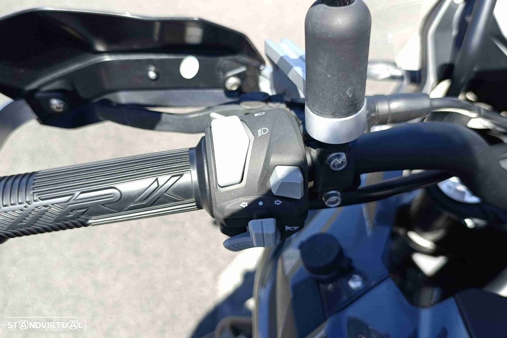 Benelli TRK 502 - 10