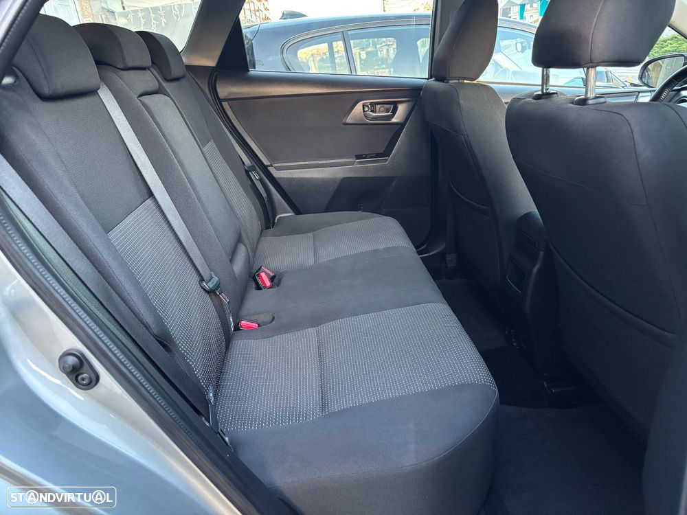 Toyota Auris Touring Sports 1.4 D-4D Design Edition - 8