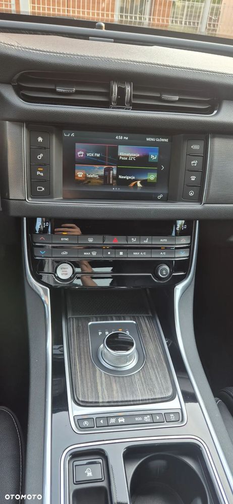 Jaguar XF 3.0 V6 AWD S - 9