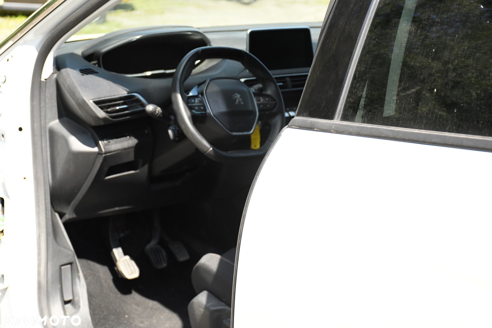 Peugeot 5008 1.5 BlueHDi Active S&S EAT8 - 4