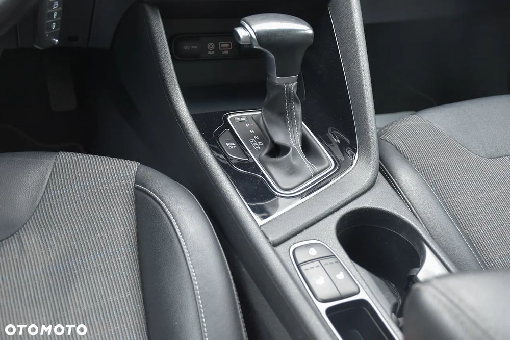 Kia Niro 1.6 GDI 2WD Vision - 32