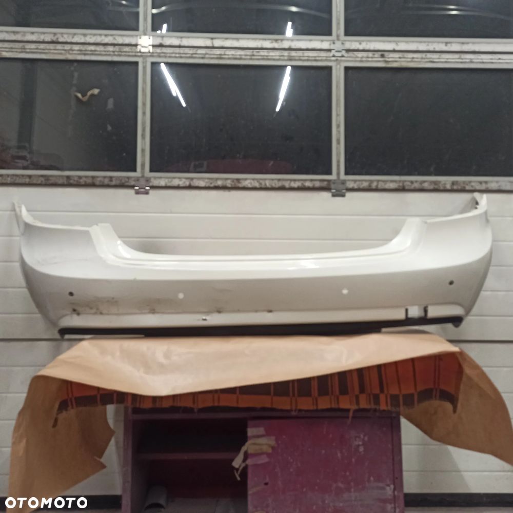 MERCEDES W212 SEDAN ZDERZAK TYŁ TYLNY AMG A2128855125 - 1