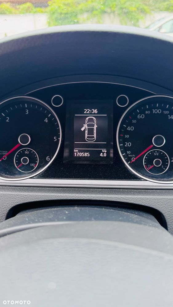 Volkswagen Passat 2.0 TDI DSG BlueMotion Technology Comfortline - 4
