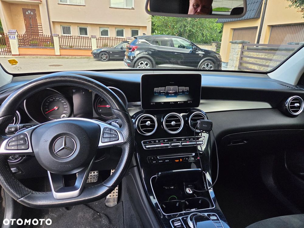 Mercedes-Benz GLC 250 d 4Matic 9G-TRONIC AMG Line - 24