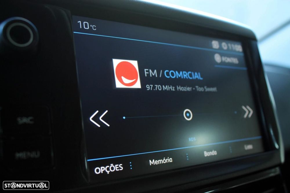 Peugeot 2008 1.6 BlueHDi GT Line - 21