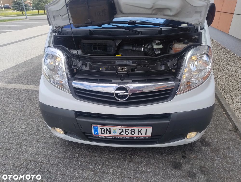 Opel Vivaro - 24