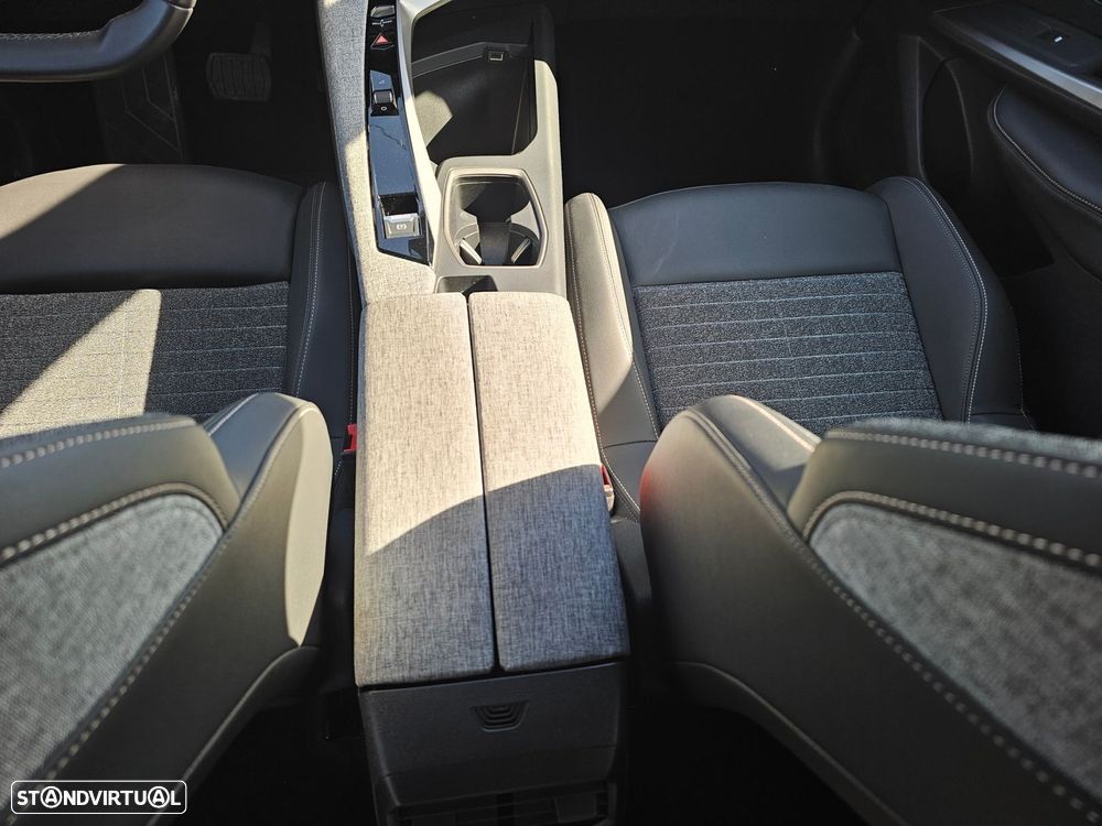 Peugeot 3008 1.2 Hybrid Allure e-DCS6 - 27