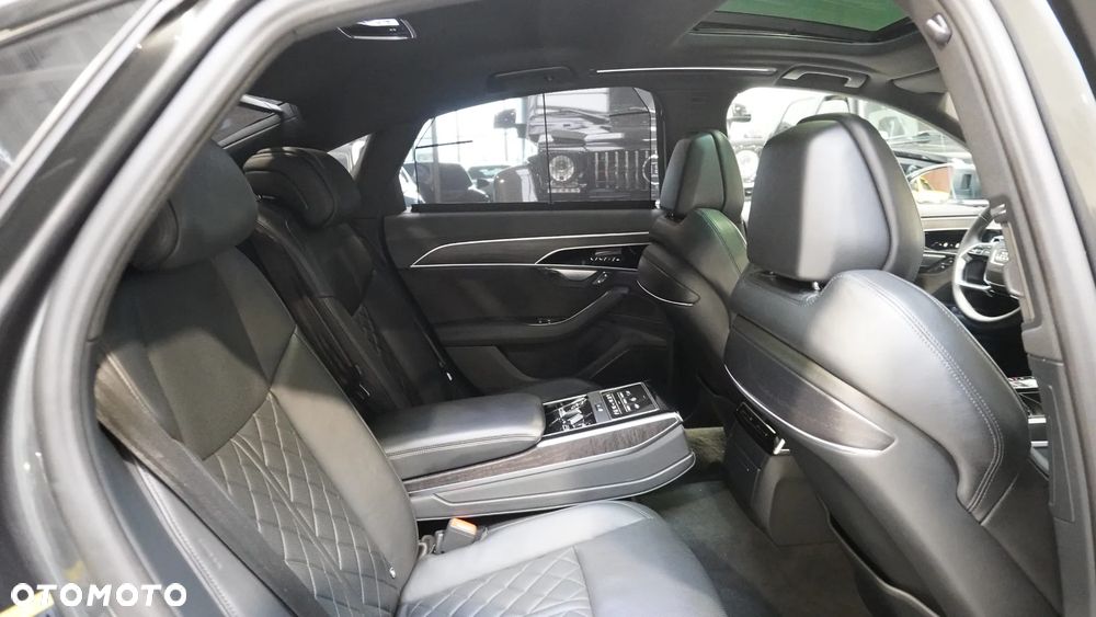 Audi A8 - 12