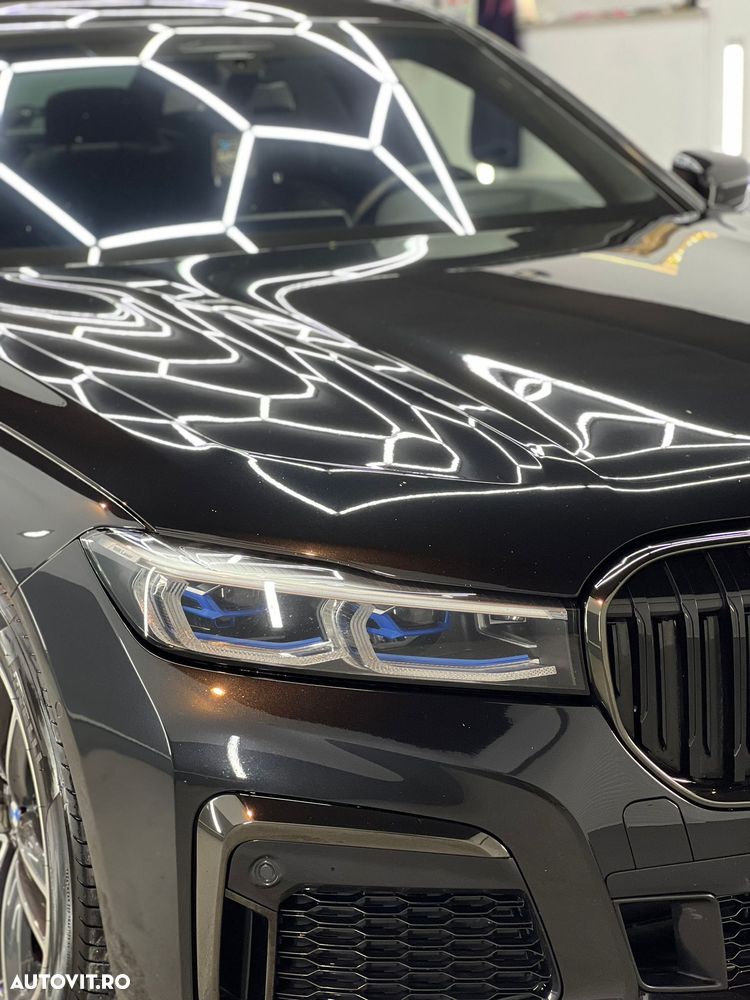 BMW Seria 7 740d xDrive MHEV - 9