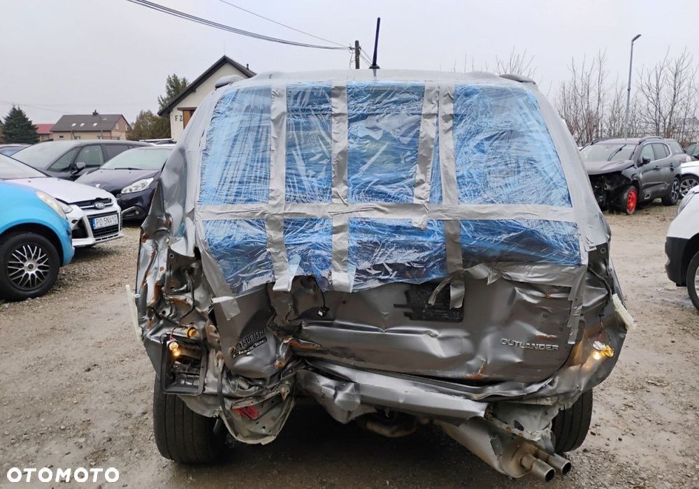 Mitsubishi Outlander - 20