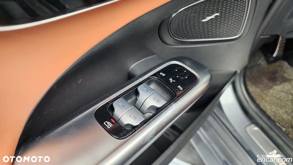 Mercedes-Benz Klasa C 300 9G-TRONIC Edition AMG Line - 30