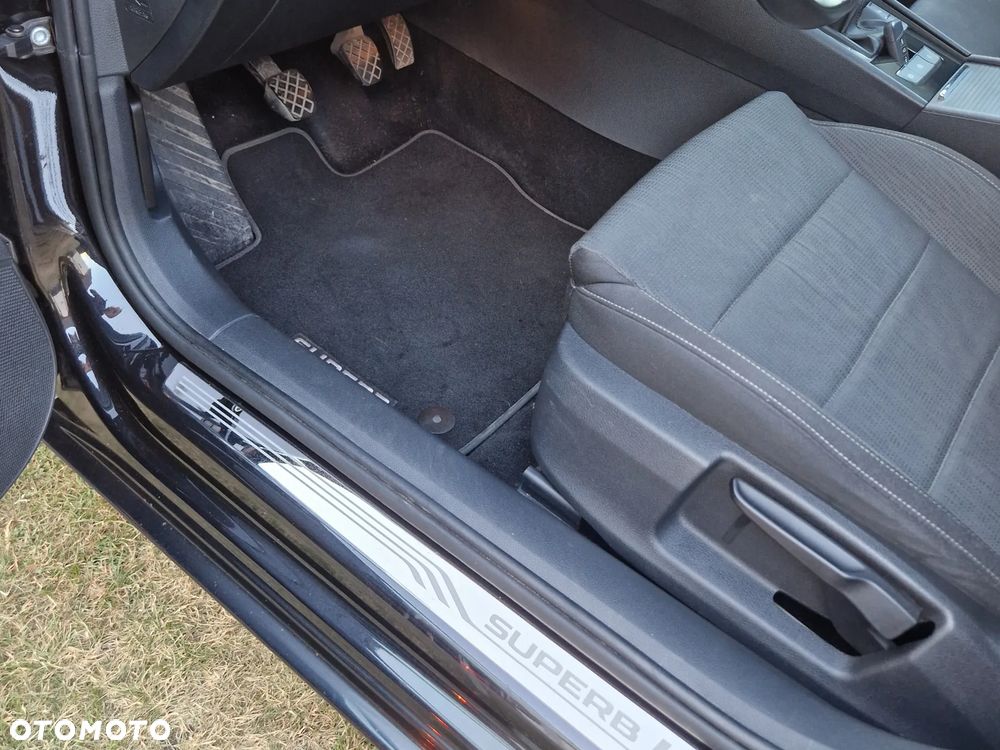 Skoda Superb 1.4 TSI ACT Ambition - 11