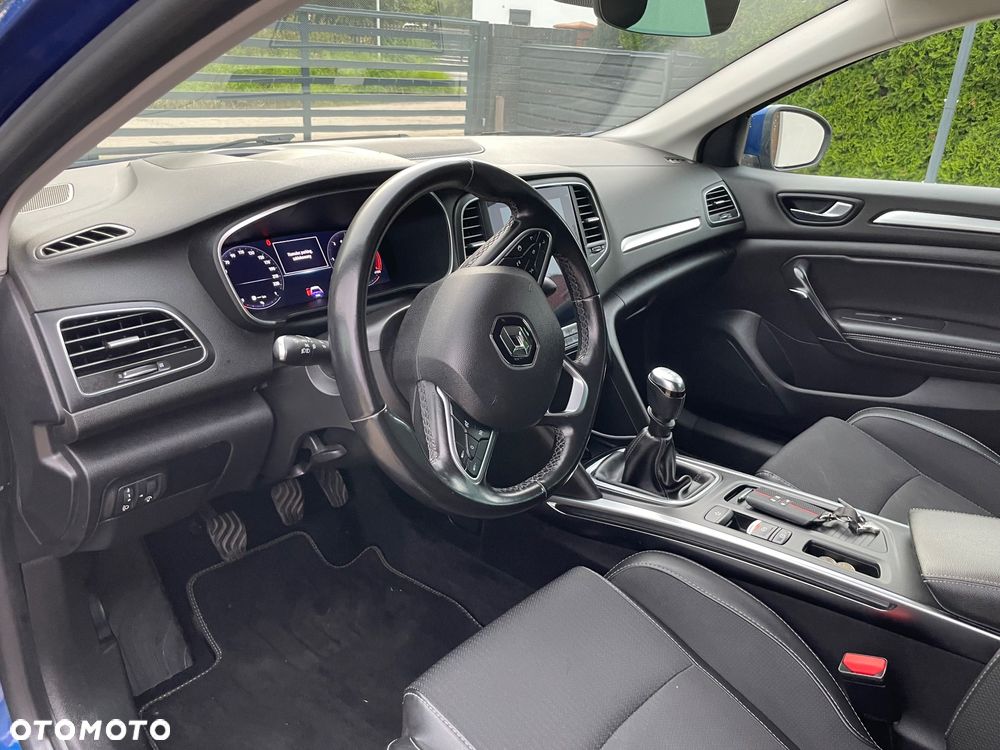 Renault Megane 1.5 Blue dCi Intens - 11