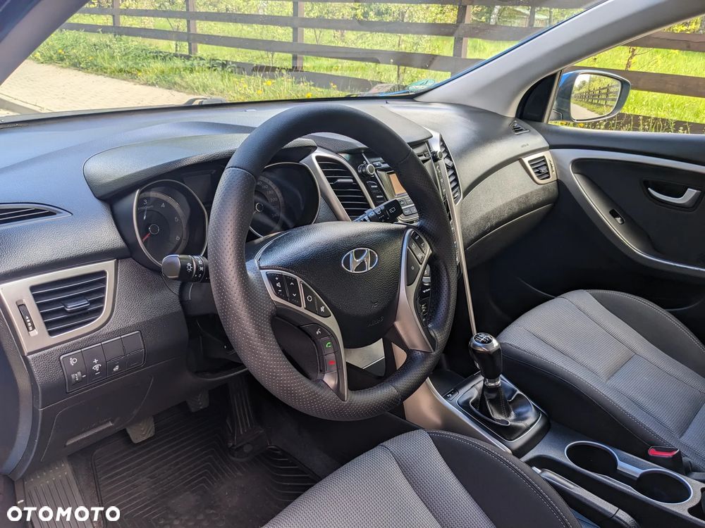 Hyundai i30 1.4 CRDi Premium - 29