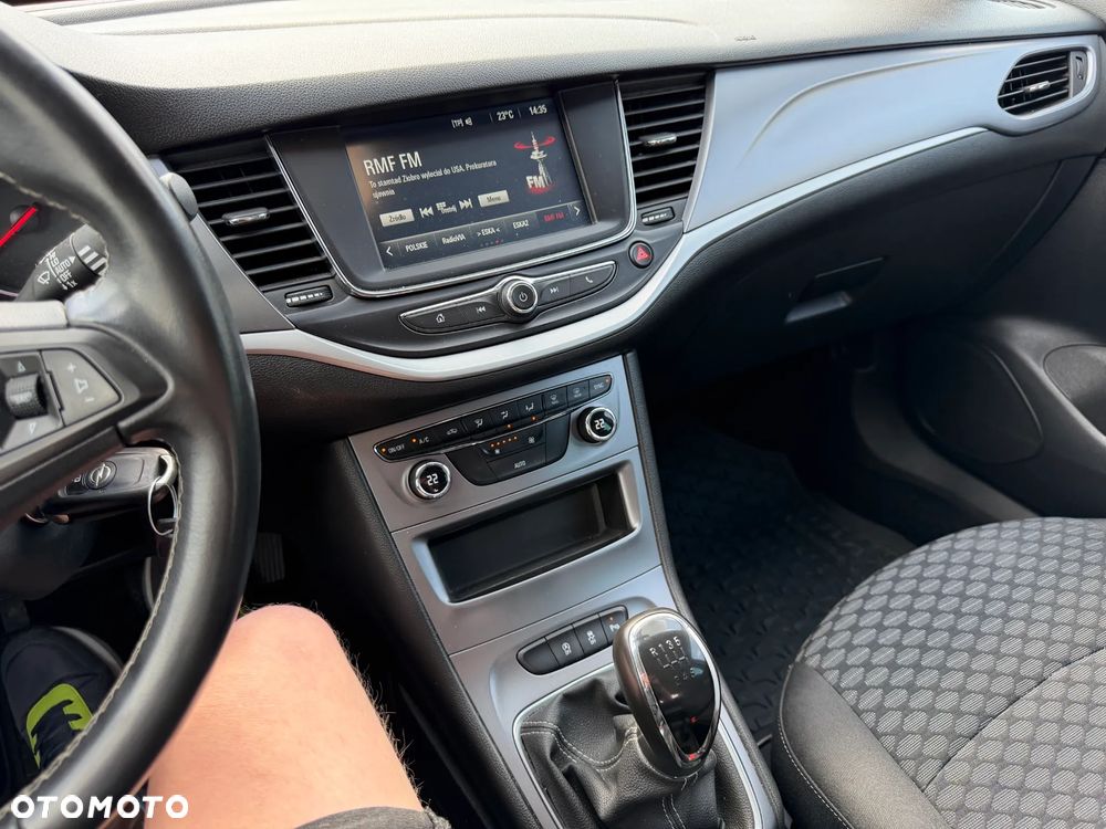 Opel Astra 1.6 T Dynamic S&S - 15