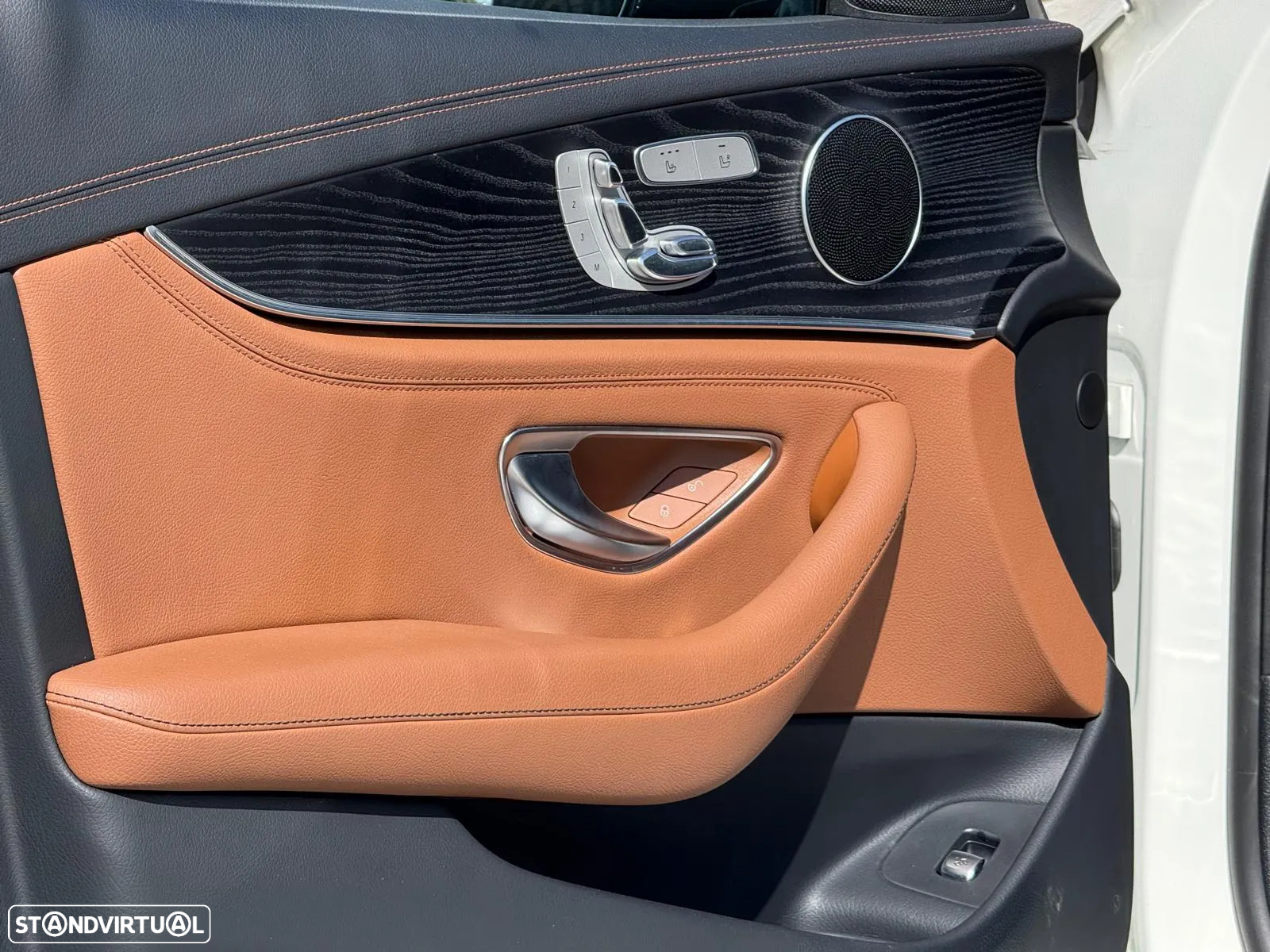 Mercedes-Benz E 300 de AMG Line - 23