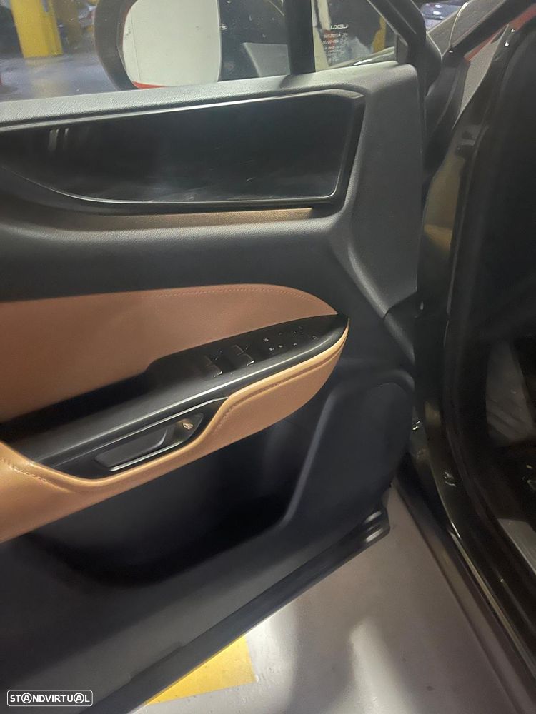 Lexus NX 450h+ Executive Plus - 37