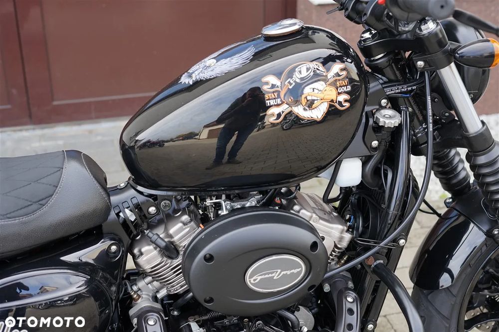 Hyosung GV - 8