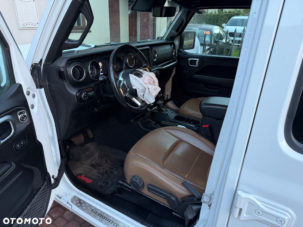 Jeep Gladiator - 26