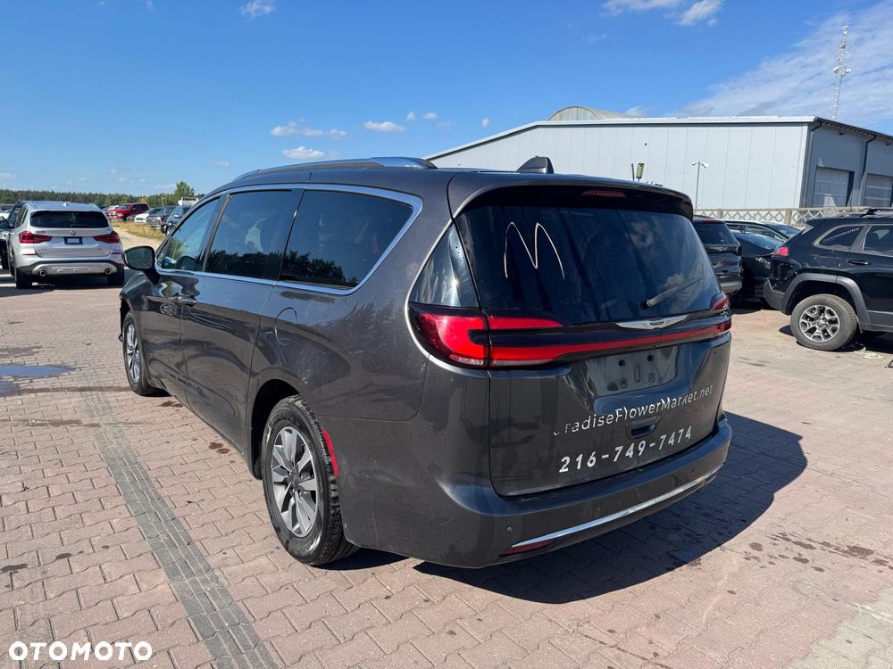 Chrysler Pacifica - 5