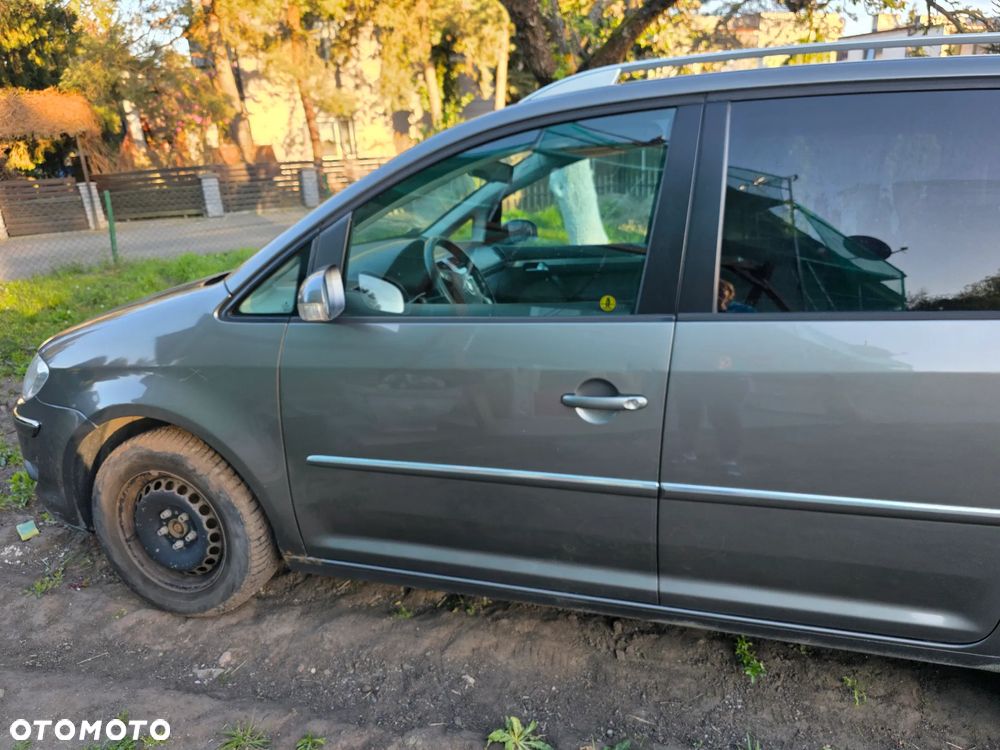 Volkswagen Touran 1.9 TDI Highline - 7