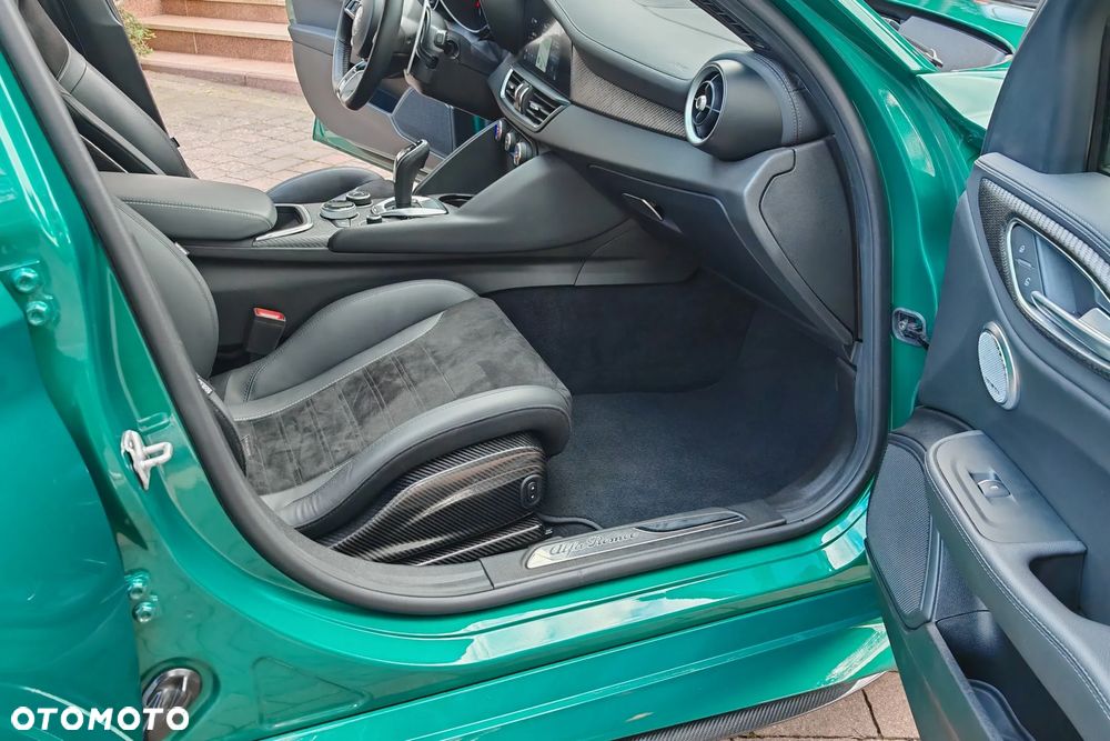 Alfa Romeo Giulia 2.9 Bi Turbo V6 Quadrifoglio - 10