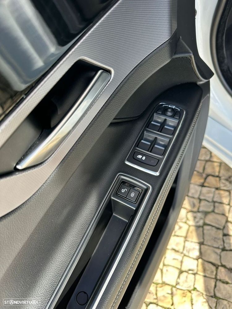 Jaguar XF Sportbrake 2.0 D R-Sport Aut. - 19