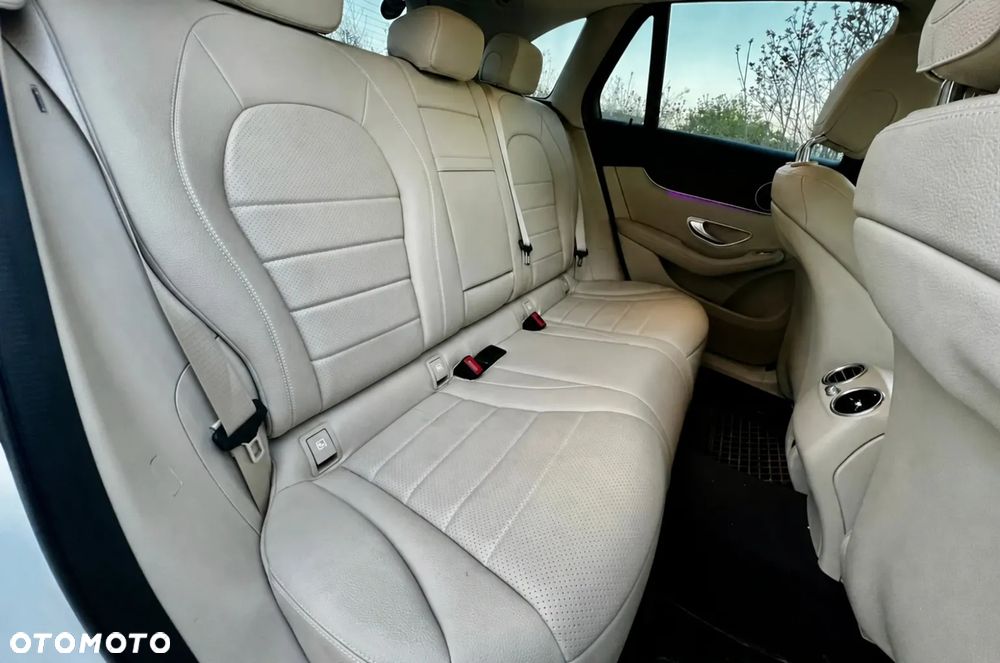 Mercedes-Benz GLC - 9