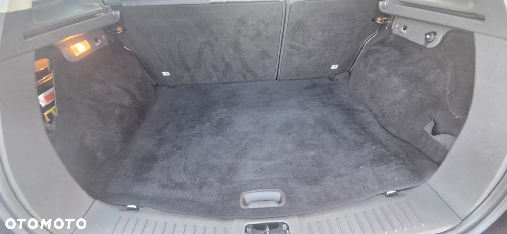 Ford Kuga 2.0 TDCi 4WD Titanium - 29